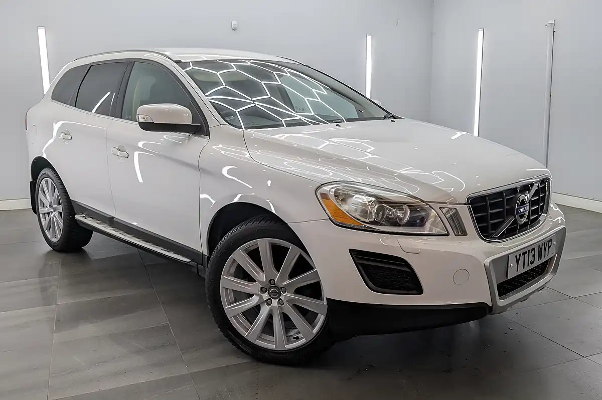 Used 2013 Volvo XC60 Se Lux Nav Ice White - Front View