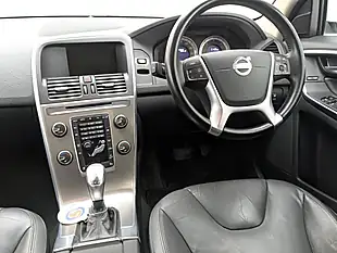 Used 2013 Volvo XC60 Se Lux Nav Ice White - Interior and Exterior details 18