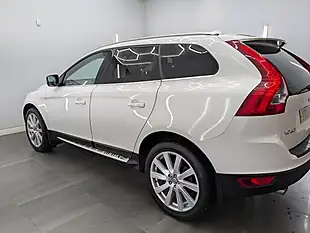 Used 2013 Volvo XC60 Se Lux Nav Ice White - Interior and Exterior details 6