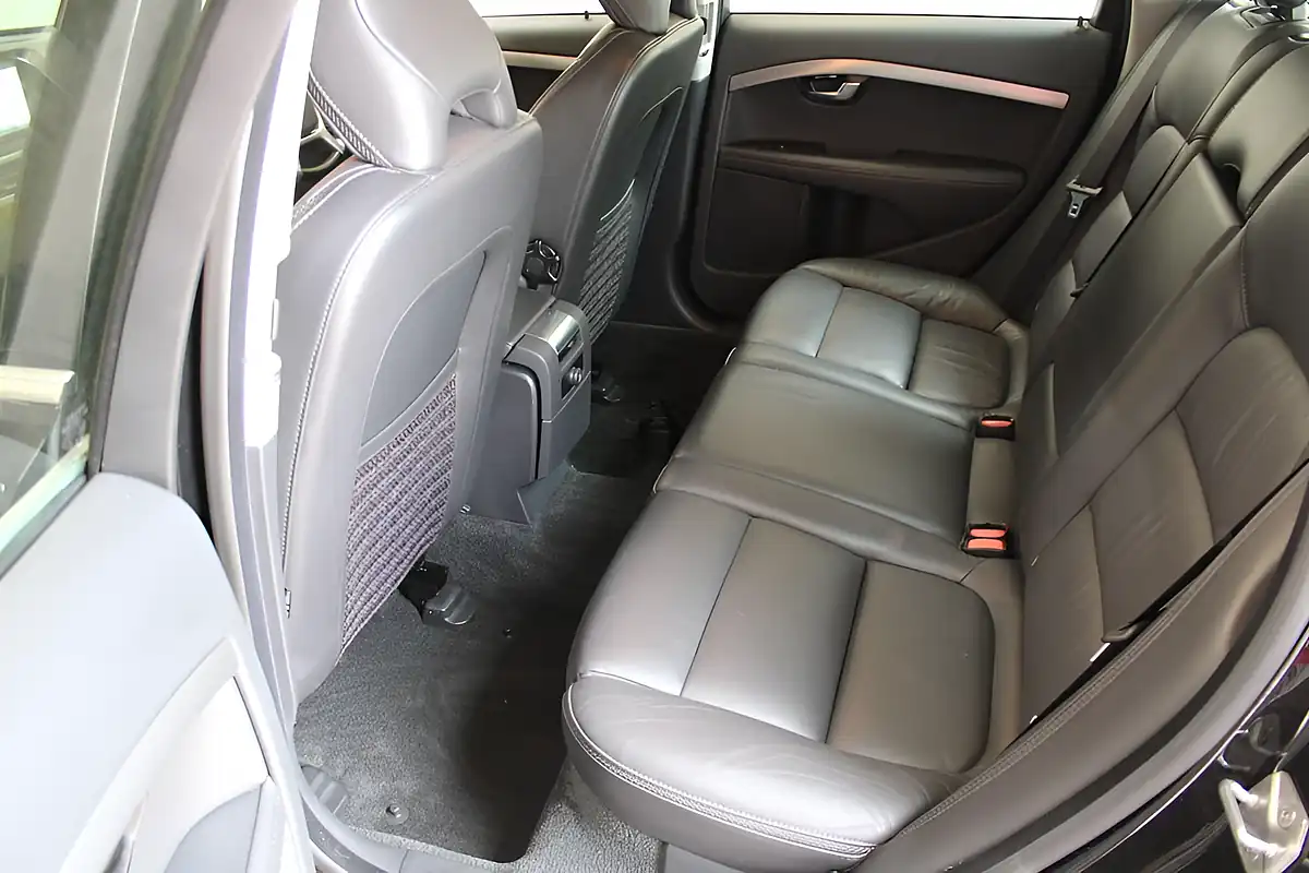 Used 2013 Volvo XC70 Se Lux Black - Interior and Exterior details 13