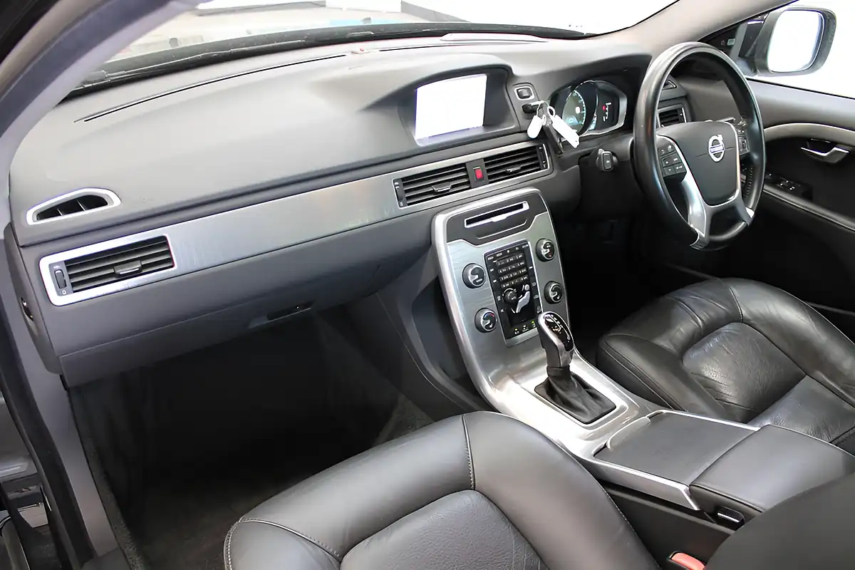 Used 2013 Volvo XC70 Se Lux Black - Interior and Exterior details 2