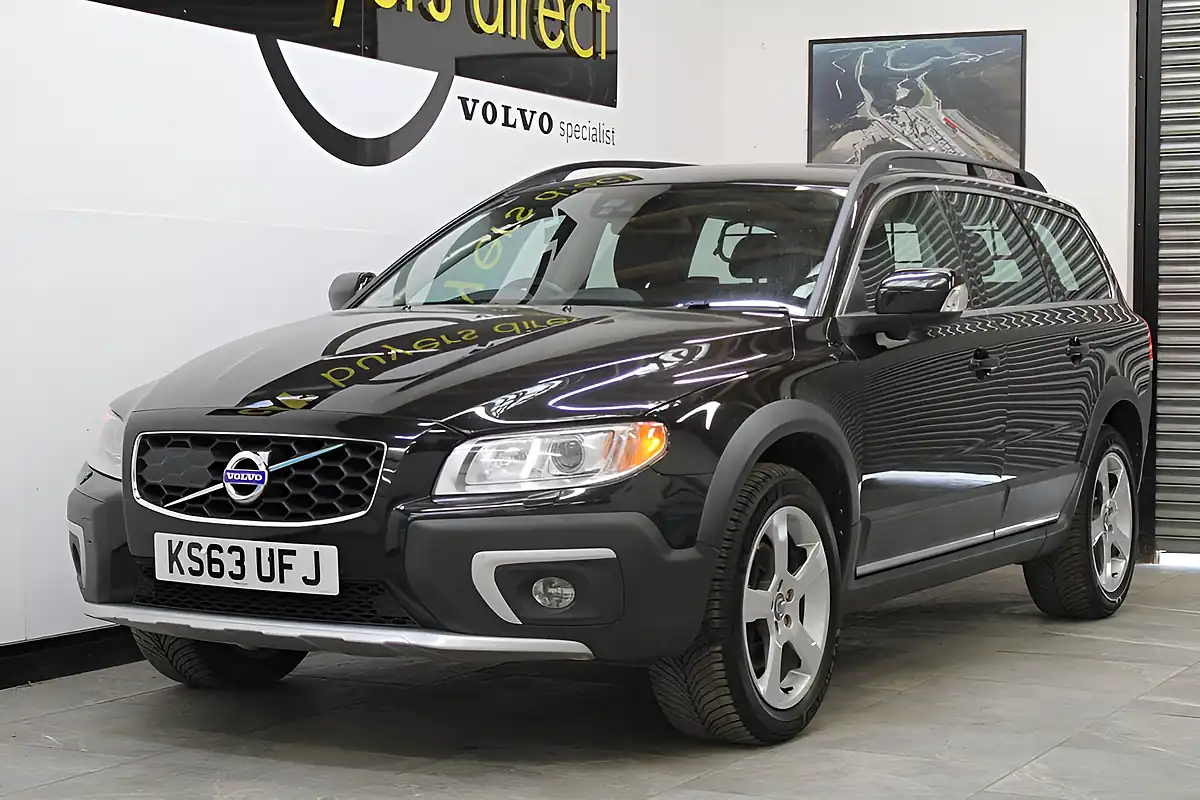 Used 2013 Volvo XC70 Se Lux Black - Interior and Exterior details 9