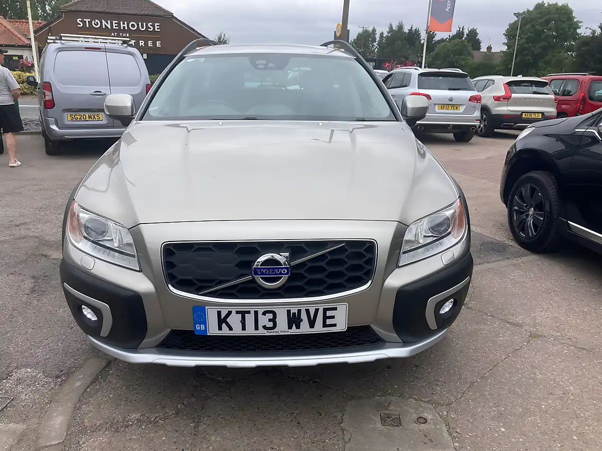 Used 2013 Volvo XC70 Se Lux Gold - Interior and Exterior details 2