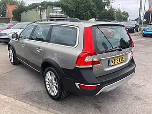 Used 2013 Volvo XC70 Se Lux Gold - Interior and Exterior details 9
