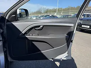 Used 2013 Volvo XC70 Silver - Interior and Exterior details 17