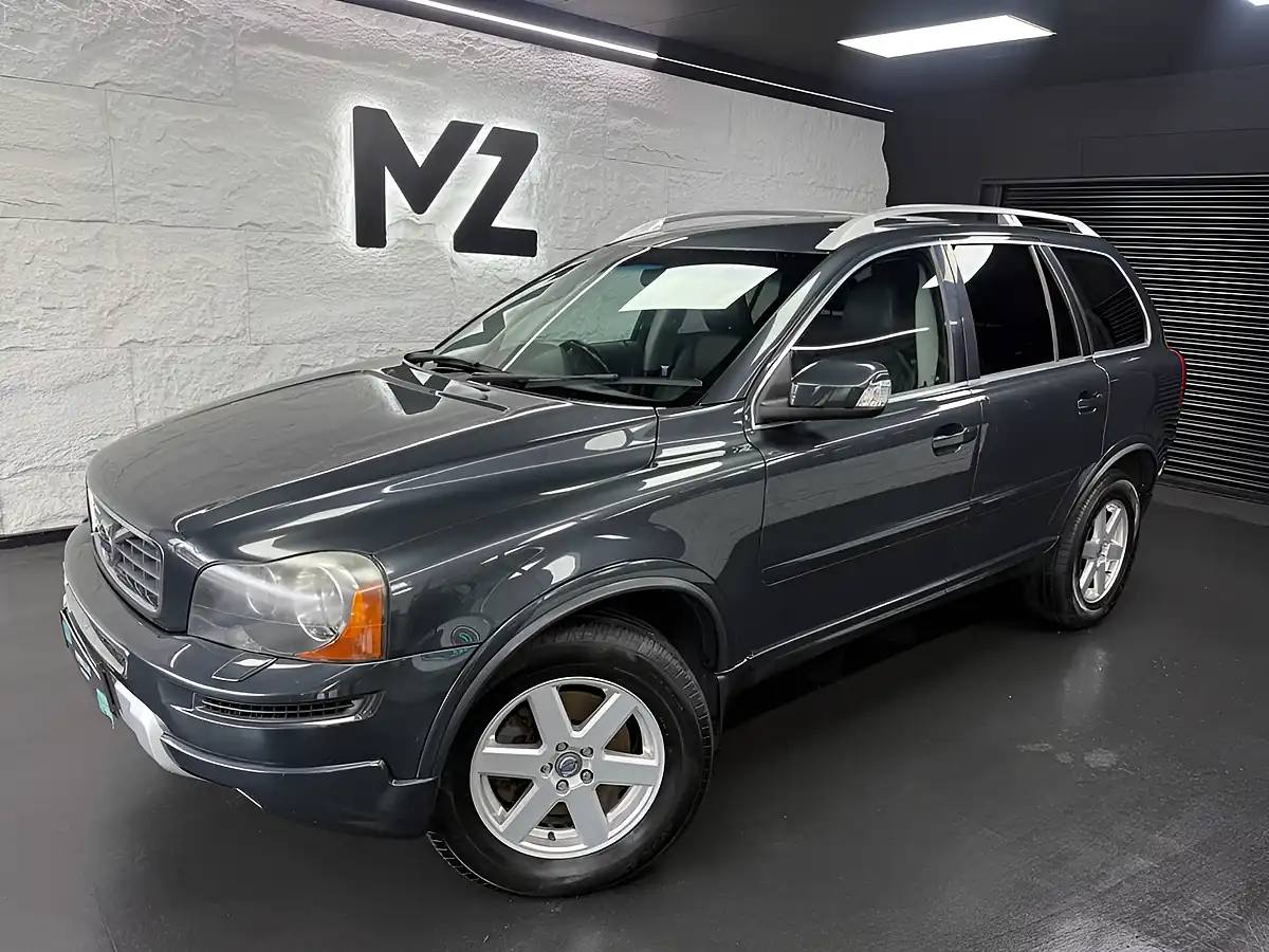 Used 2013 Volvo XC90 Es Grey - Front View