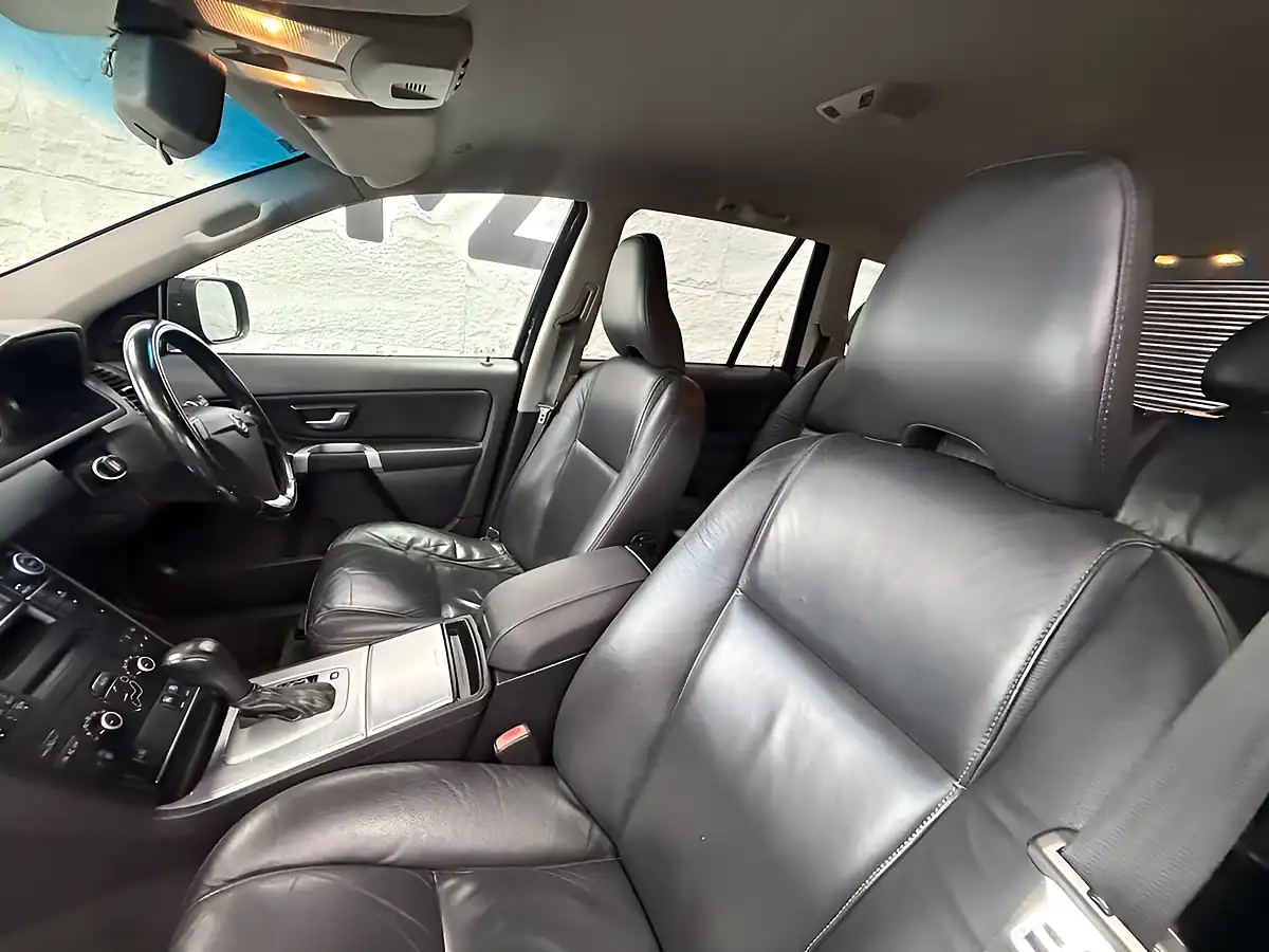 Used 2013 Volvo XC90 Es Grey - Interior and Exterior details 11