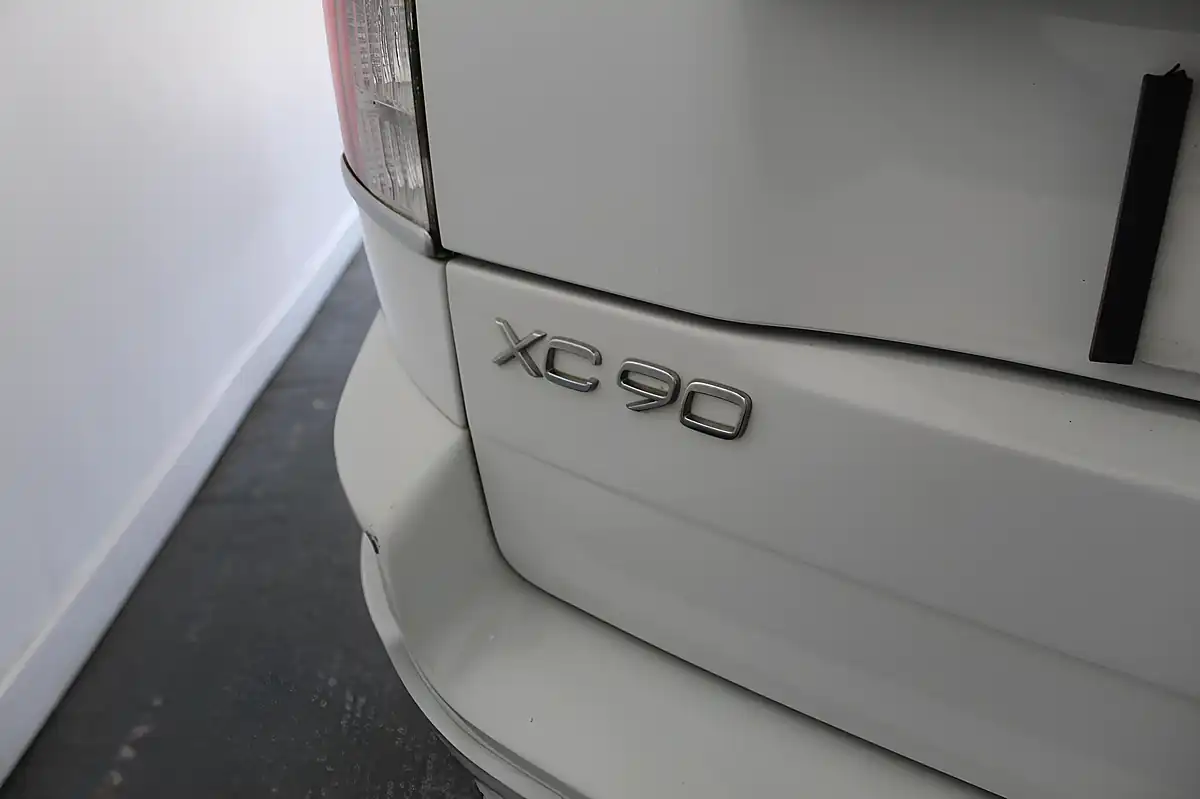 Used 2013 Volvo XC90 Executive White - Interior and Exterior details 12