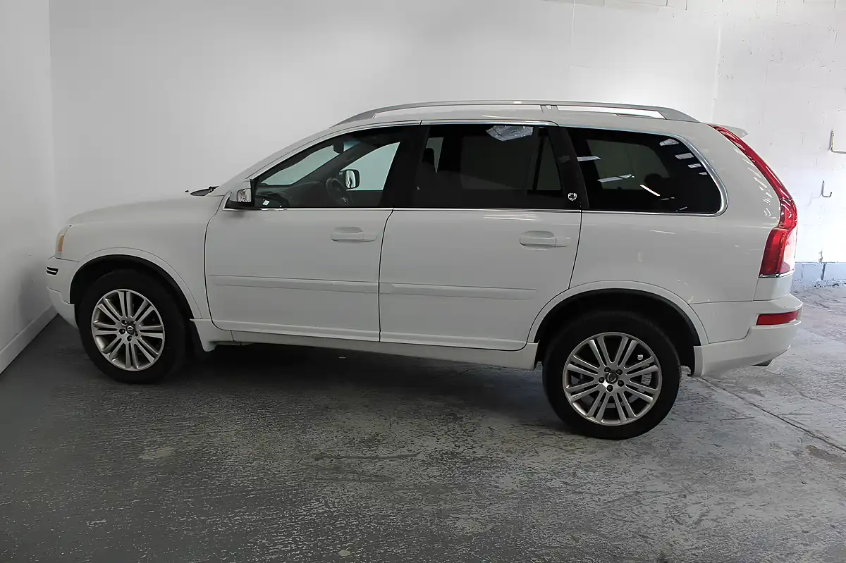Used 2013 Volvo XC90 Executive White - Interior and Exterior details 7