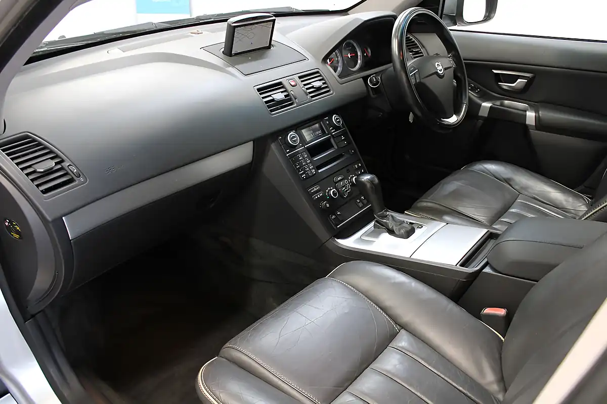 Used 2013 Volvo XC90 Se Lux Silver - Interior and Exterior details 2