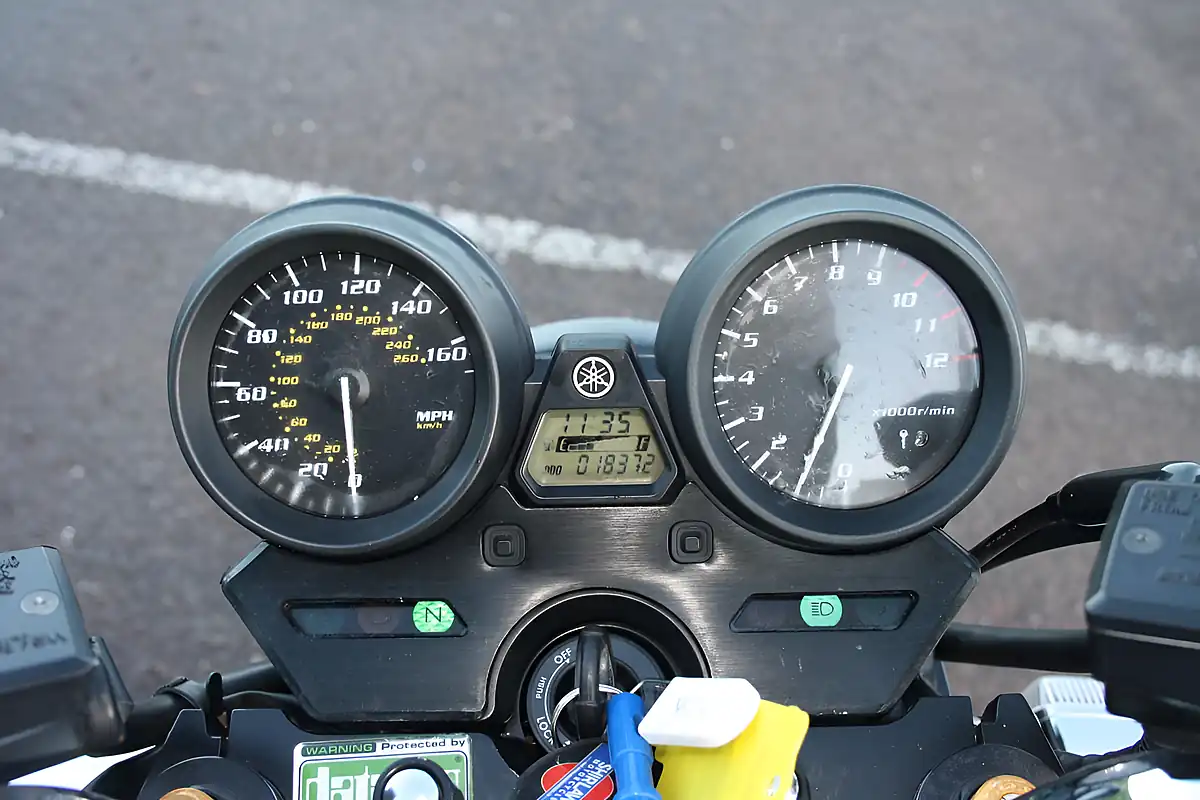 Used 2013 Yamaha XJR1300 Silver - Interior and Exterior details 12