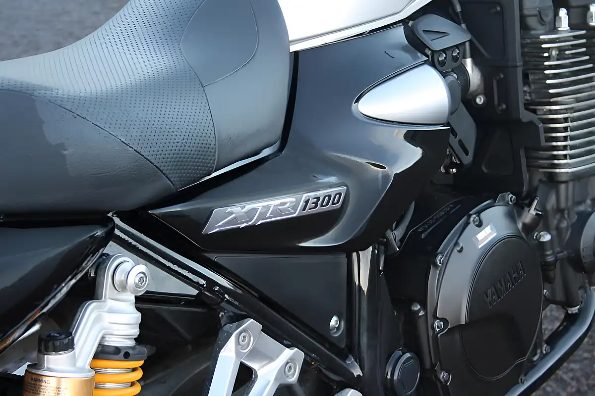 Used 2013 Yamaha XJR1300 Silver - Interior and Exterior details 13
