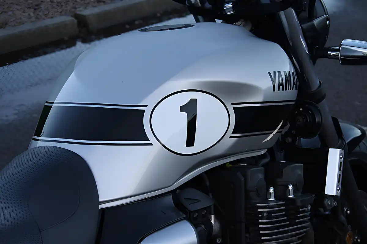 Used 2013 Yamaha XJR1300 Silver - Interior and Exterior details 15