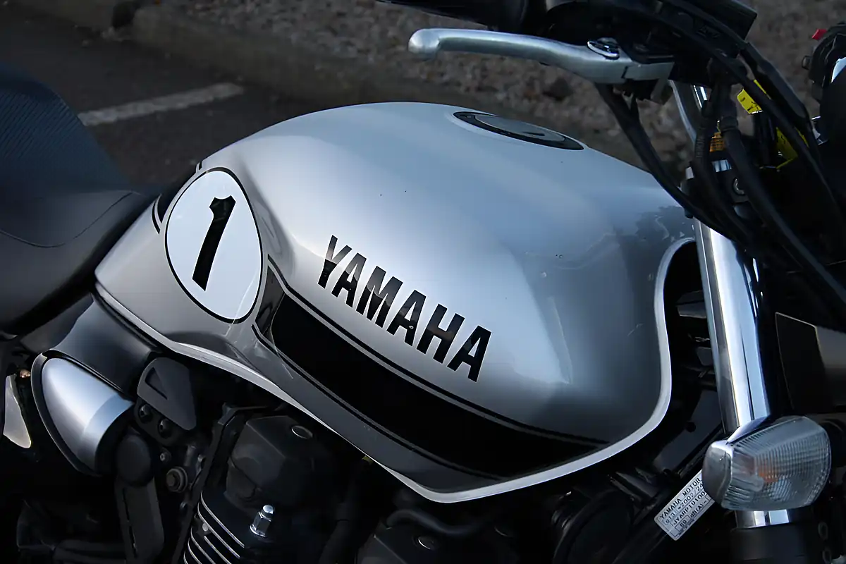 Used 2013 Yamaha XJR1300 Silver - Interior and Exterior details 16