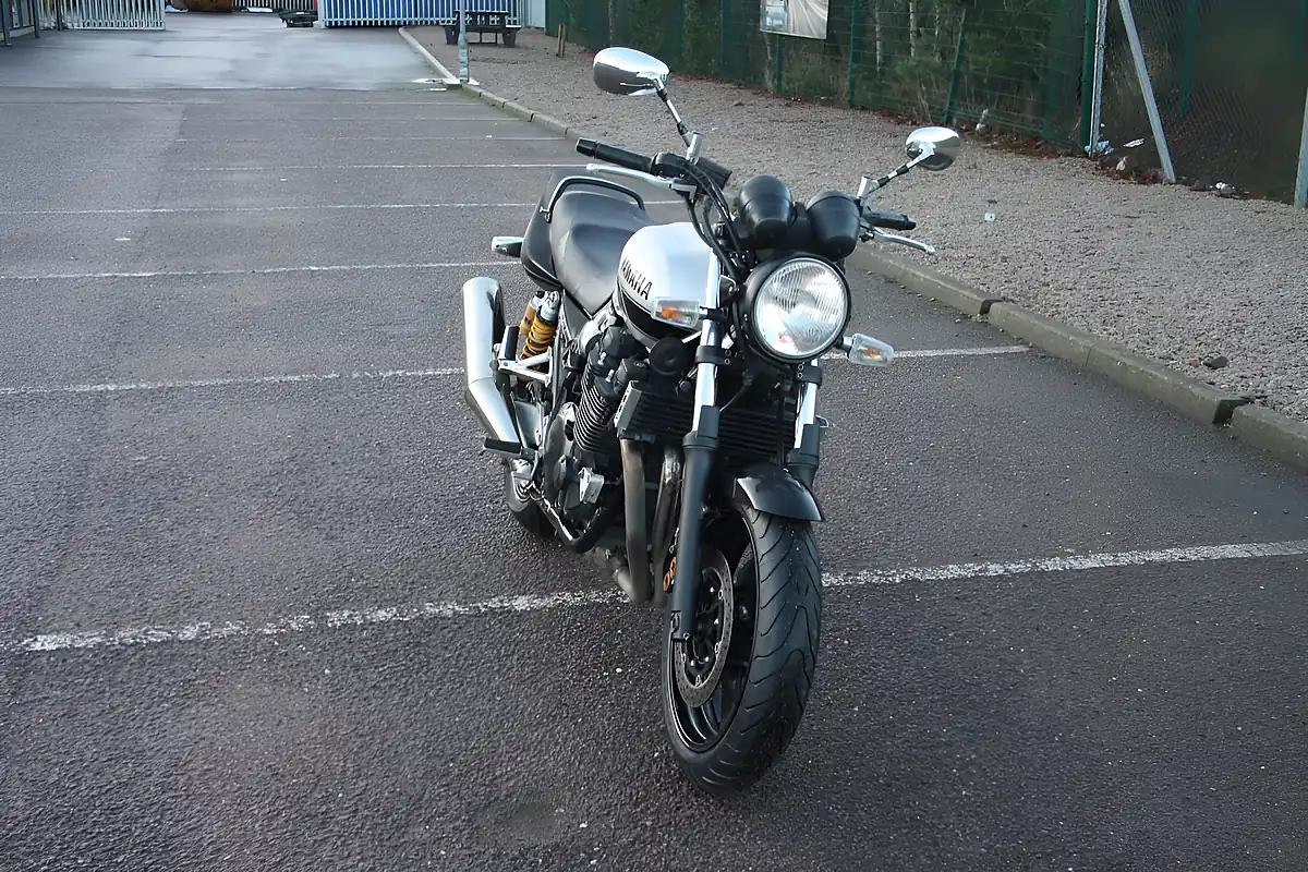 Used 2013 Yamaha XJR1300 Silver - Interior and Exterior details 4