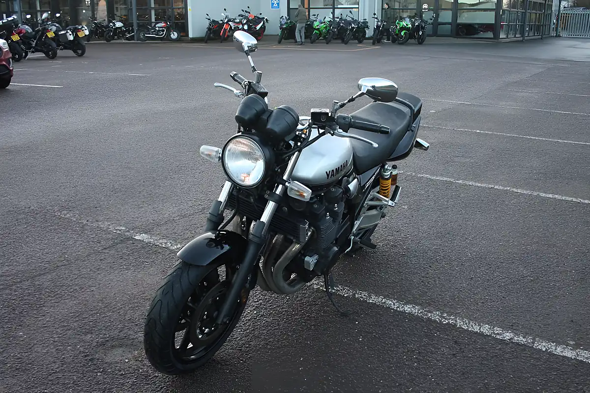 Used 2013 Yamaha XJR1300 Silver - Interior and Exterior details 6