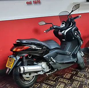 Used 2013 Yamaha Xmax 125 Black - Interior and Exterior details 10