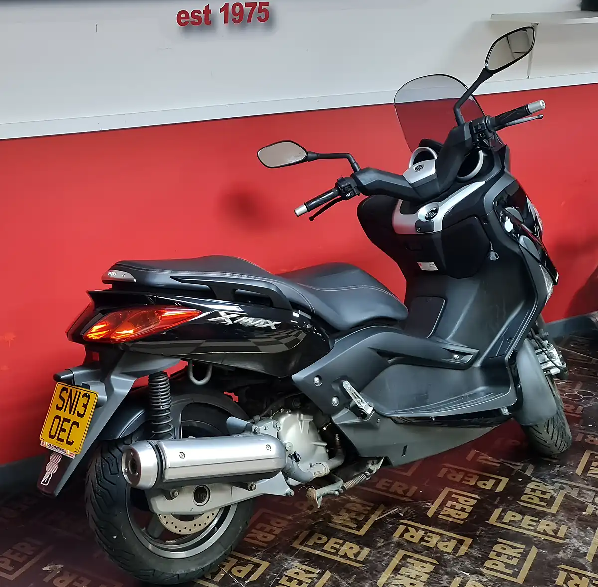 Used 2013 Yamaha Xmax 125 Black - Interior and Exterior details 10
