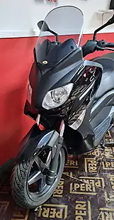 Used 2013 Yamaha Xmax 125 Black - Interior and Exterior details 11