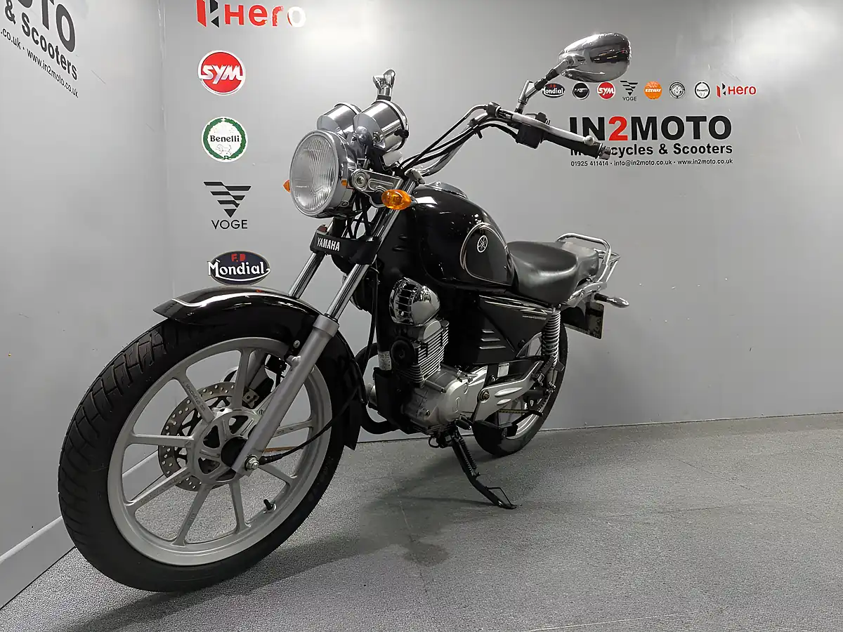 Used 2013 Yamaha Ybr 125 Custom Black - Interior and Exterior details 10