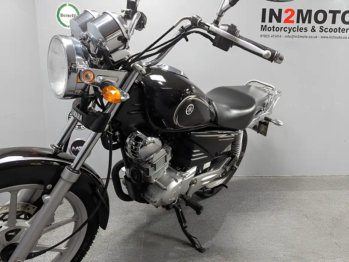 Used 2013 Yamaha Ybr 125 Custom Black - Interior and Exterior details 11