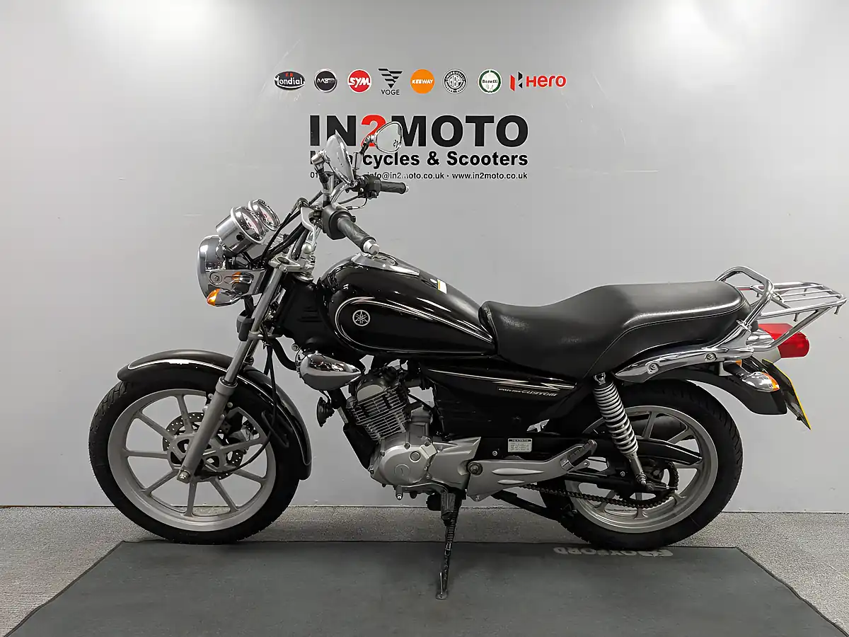 Used 2013 Yamaha Ybr 125 Custom Black - Interior and Exterior details 9