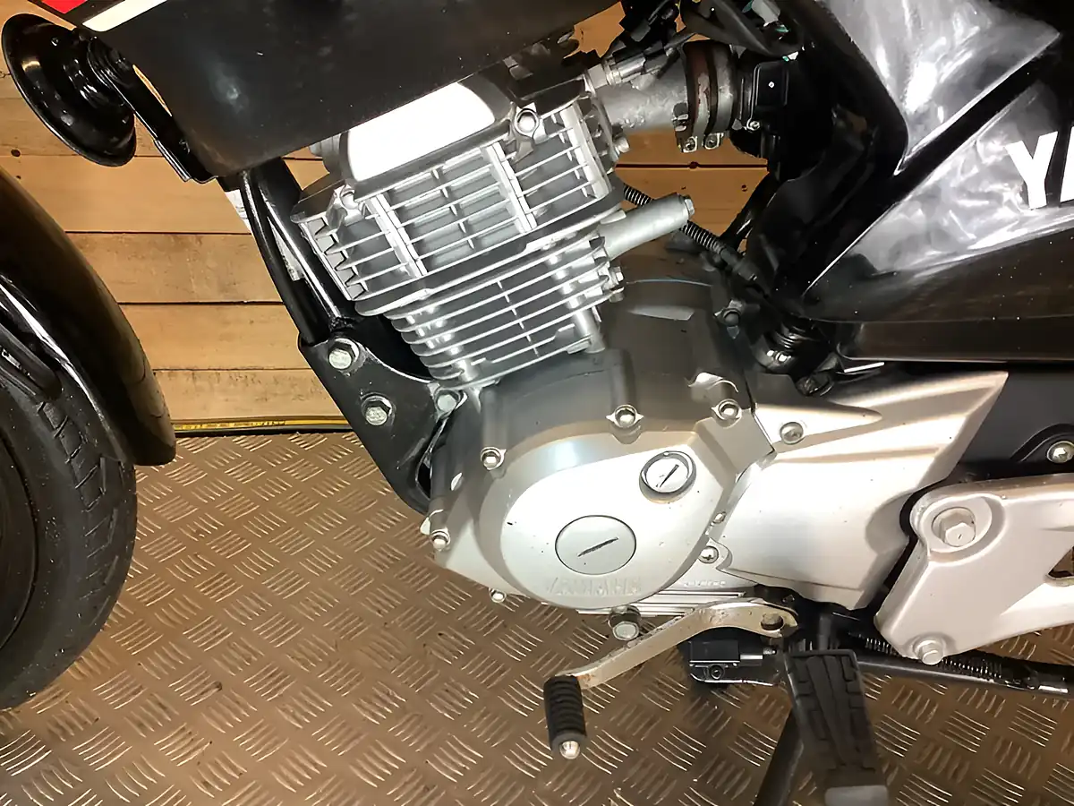 Used 2013 Yamaha Ybr - Interior and Exterior details 16