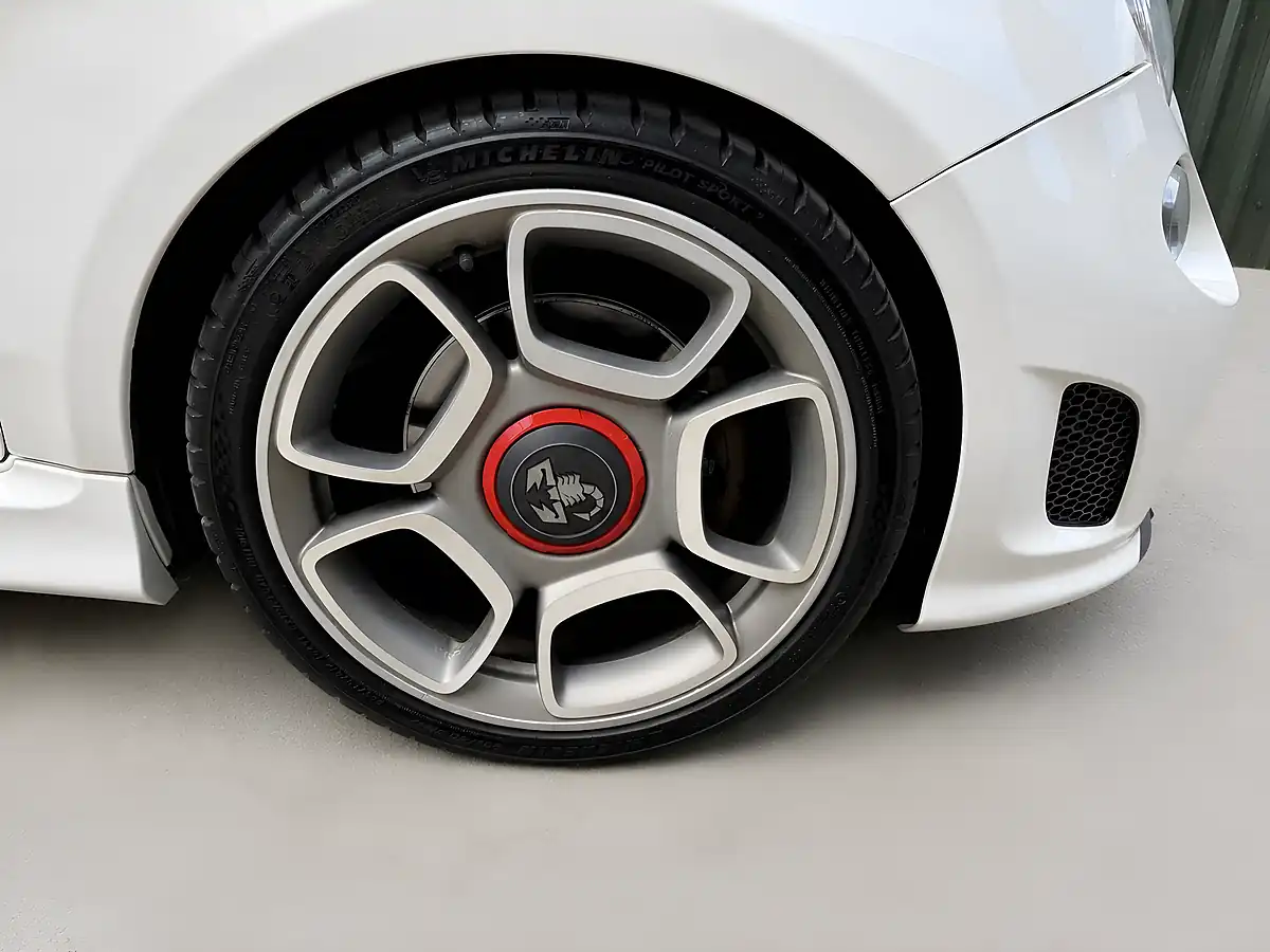 Used 2014 Abarth 500 White - Interior and Exterior details 15