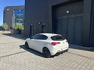 Used 2014 Alfa Romeo Giulietta Exclusive Ghiaccio White - Interior and Exterior details 17