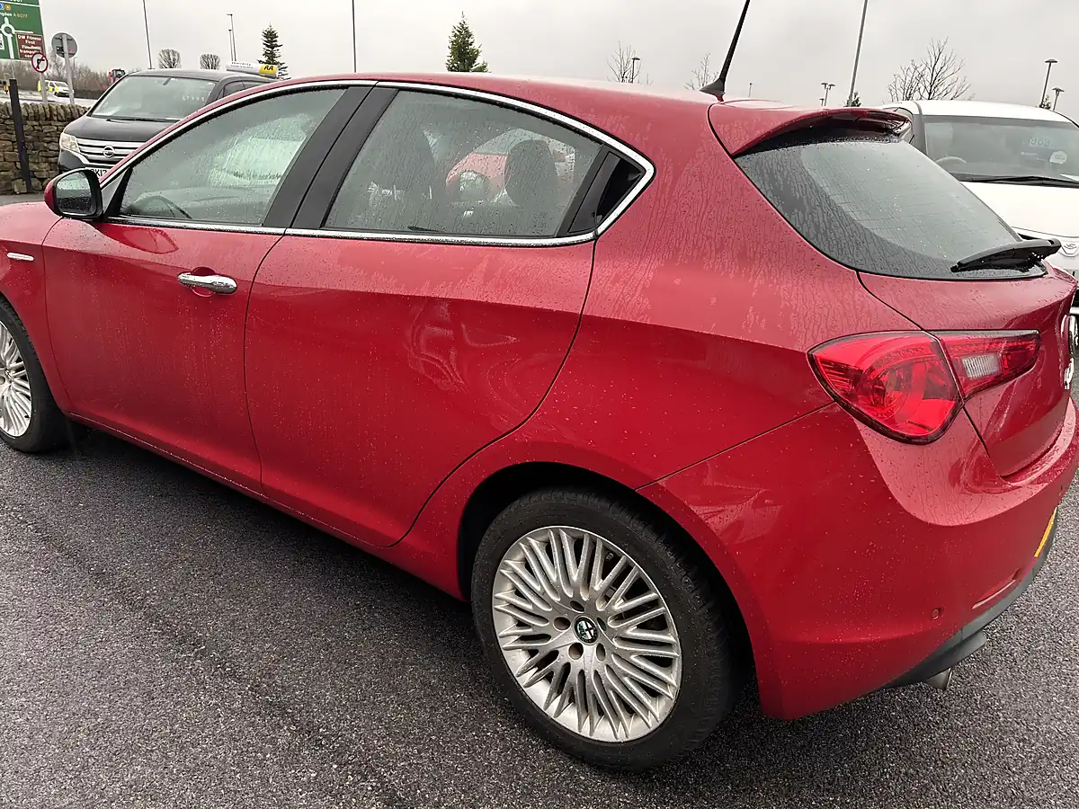 Used 2014 Alfa Romeo Giulietta Red - Interior and Exterior details 16