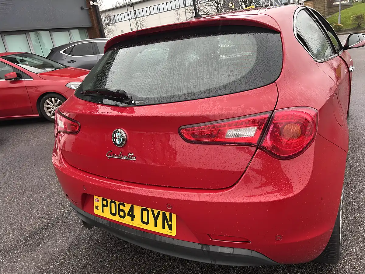 Used 2014 Alfa Romeo Giulietta Red - Interior and Exterior details 17