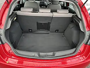 Used 2014 Alfa Romeo Giulietta Red - Interior and Exterior details 19