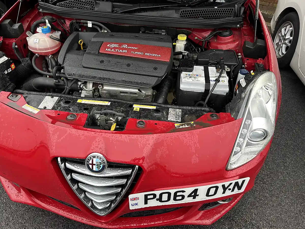 Used 2014 Alfa Romeo Giulietta Red - Interior and Exterior details 6