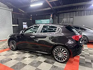 Used 2014 Alfa Romeo Giulietta Sportiva Nav Black - Interior and Exterior details 11