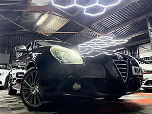 Used 2014 Alfa Romeo Giulietta Sportiva Nav Black - Interior and Exterior details 16