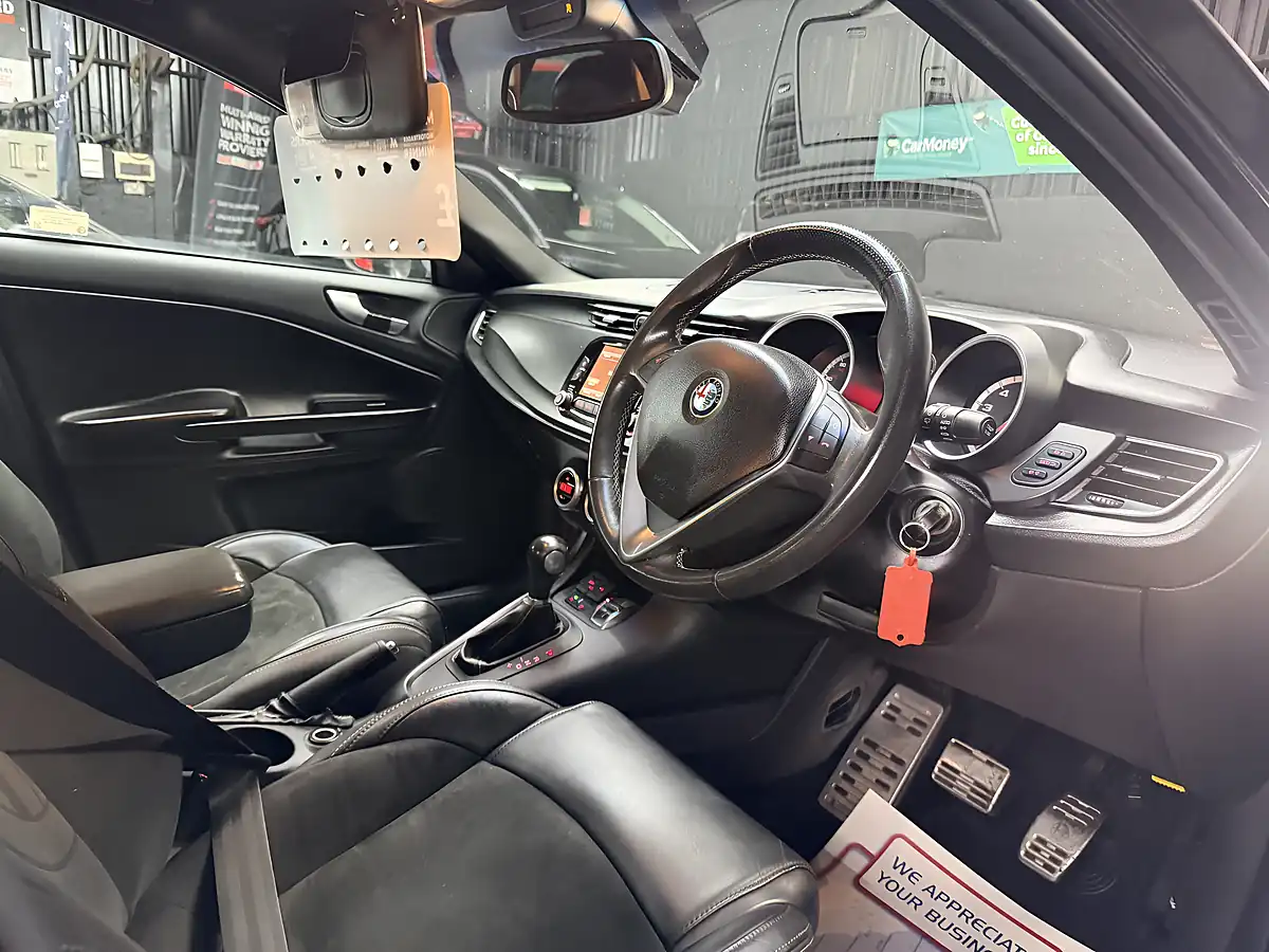 Used 2014 Alfa Romeo Giulietta Sportiva Nav Black - Interior and Exterior details 20