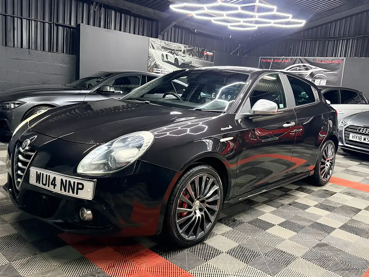Used 2014 Alfa Romeo Giulietta Sportiva Nav Black - Interior and Exterior details 3