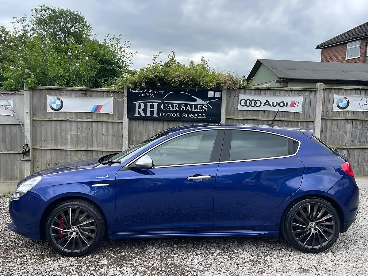 Used 2014 Alfa Romeo Giulietta Sportiva Nav Blue - Interior and Exterior details 14