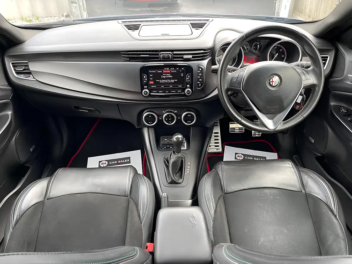 Used 2014 Alfa Romeo Giulietta Sportiva Nav Blue - Interior and Exterior details 4