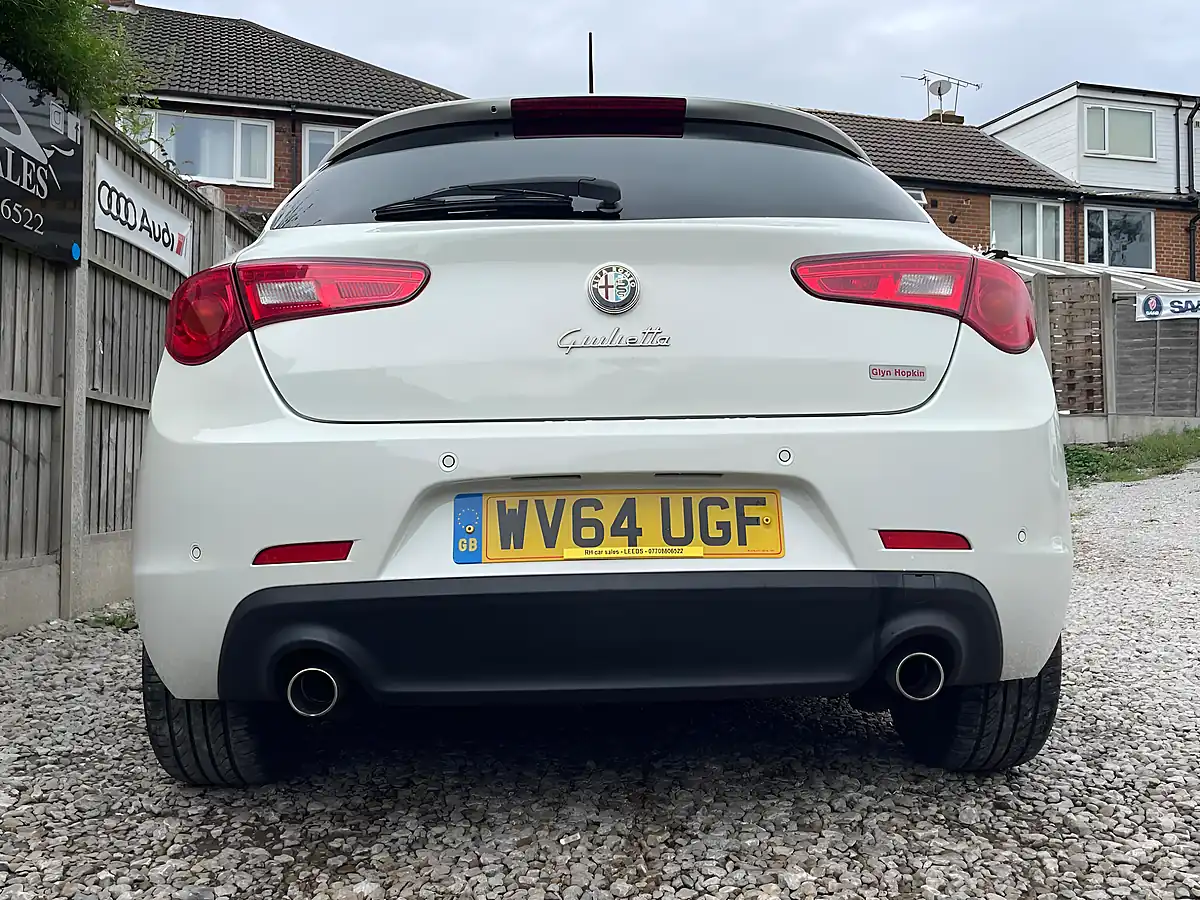 Used 2014 Alfa Romeo Giulietta Sportiva Nav White - Interior and Exterior details 12