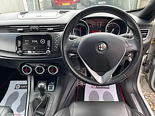 Used 2014 Alfa Romeo Giulietta Sportiva Nav White - Interior and Exterior details 15