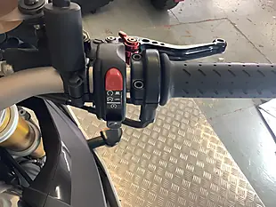 Used 2014 Aprilia Tuono Abs White - Interior and Exterior details 12