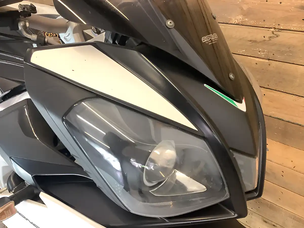 Used 2014 Aprilia Tuono Abs White - Interior and Exterior details 15