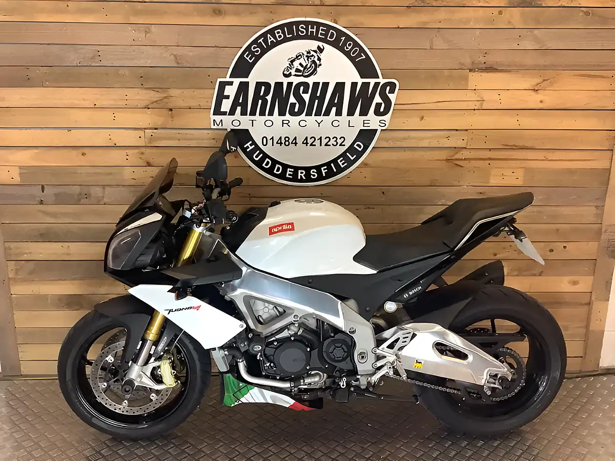 Used 2014 Aprilia Tuono Abs White - Interior and Exterior details 2