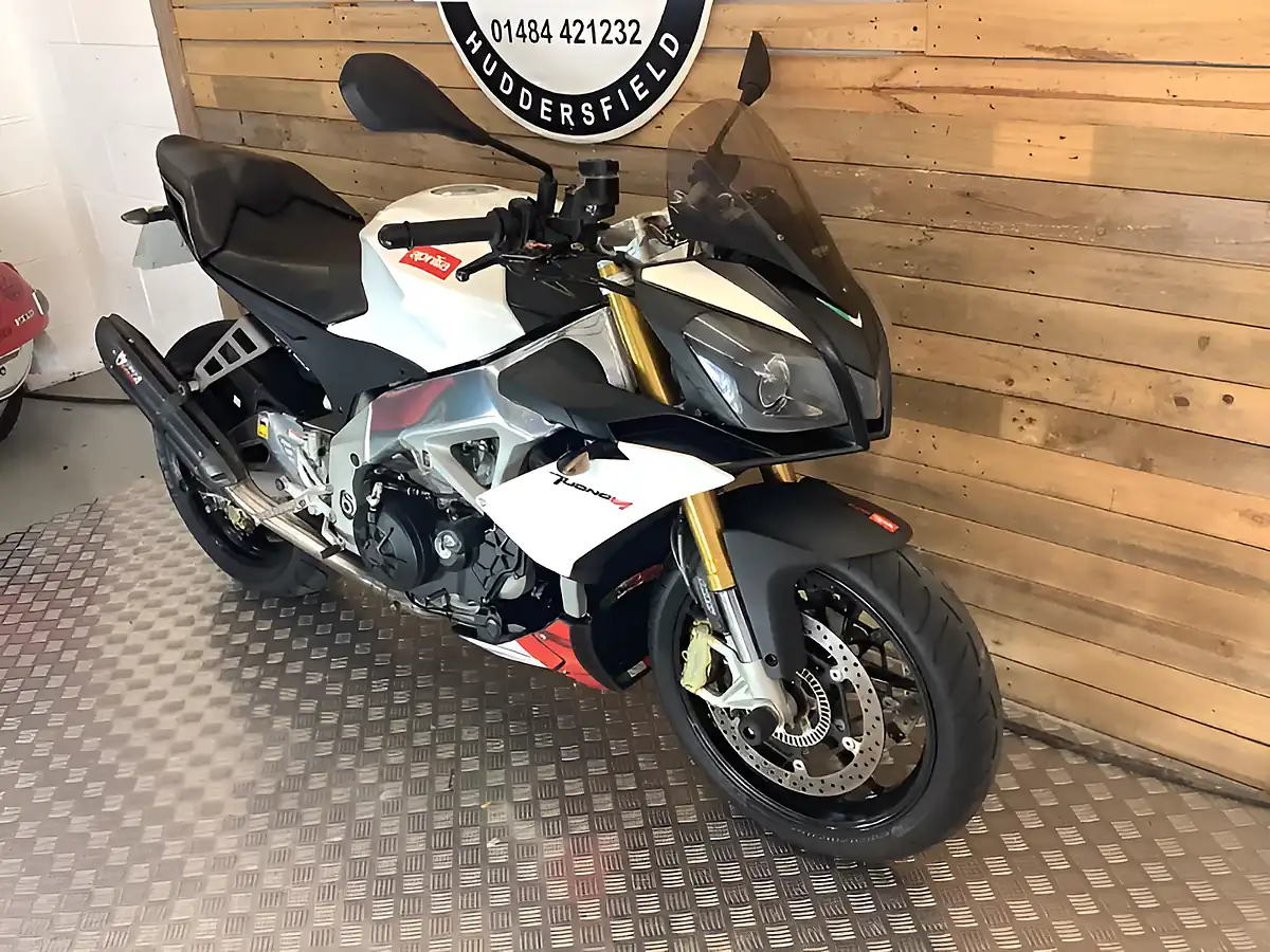 Used 2014 Aprilia Tuono Abs White - Interior and Exterior details 5