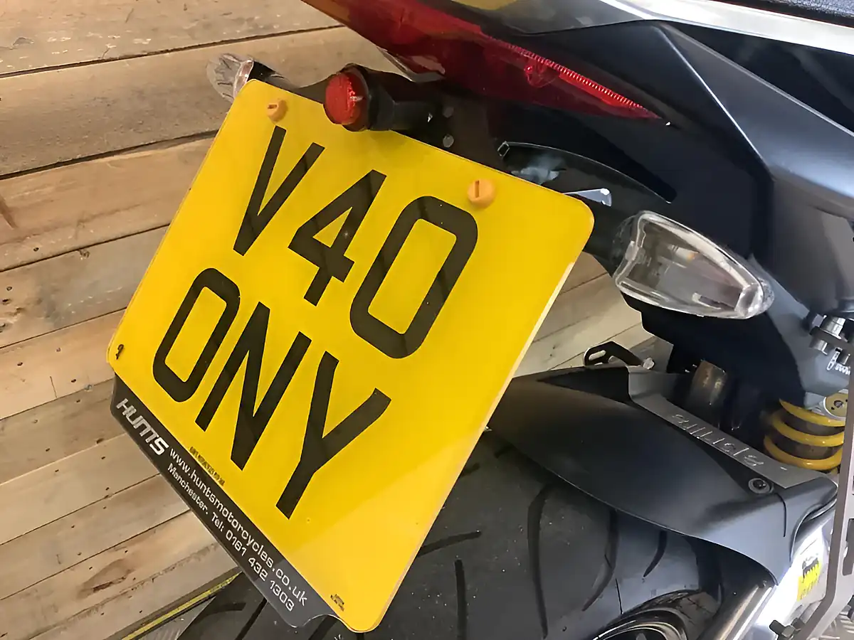 Used 2014 Aprilia Tuono Abs White - Interior and Exterior details 8