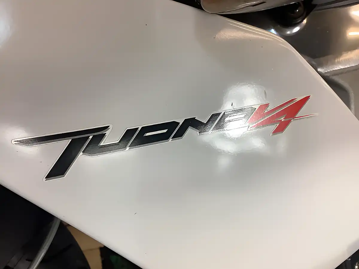 Used 2014 Aprilia Tuono Abs White - Interior and Exterior details 9