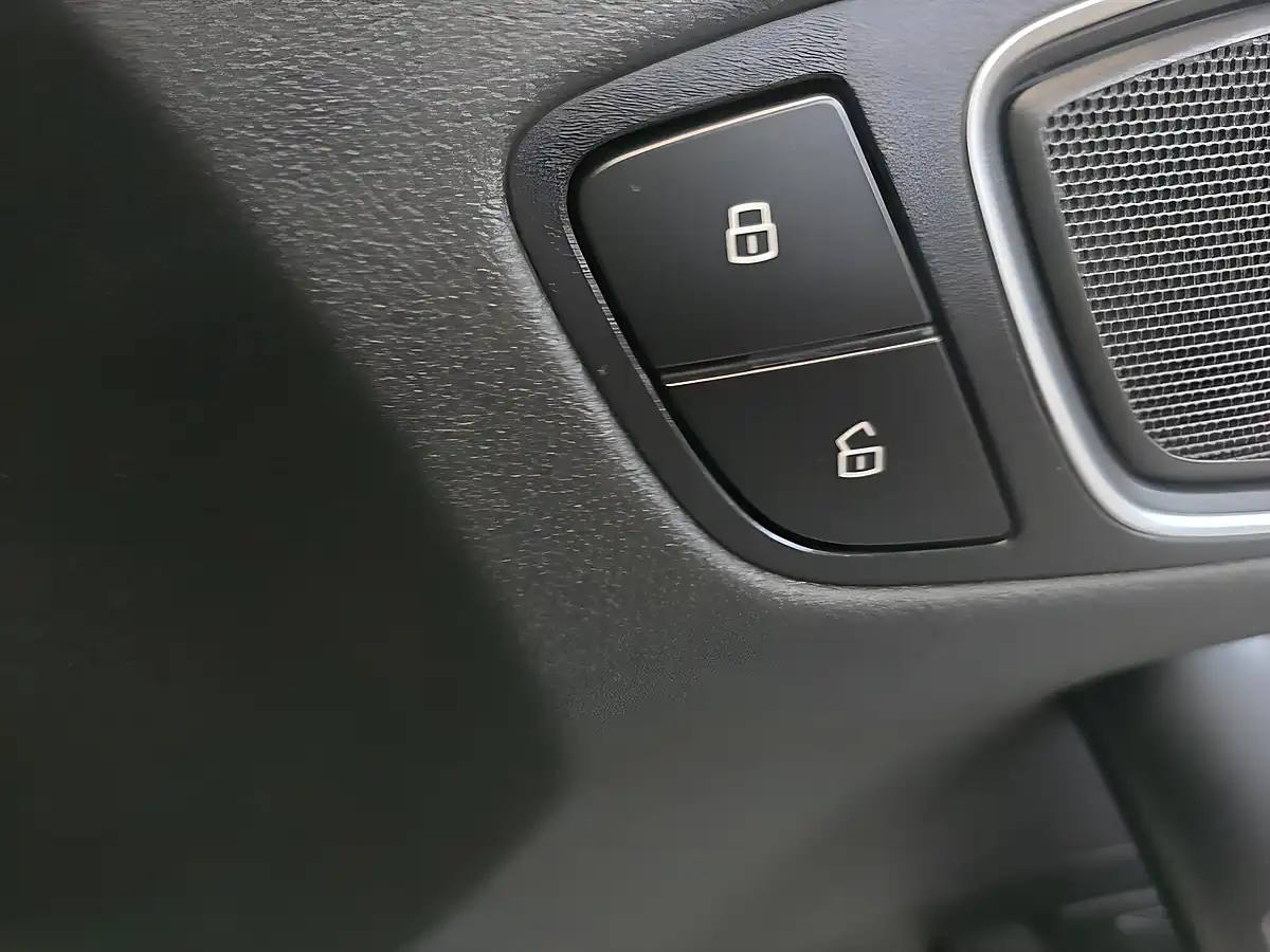 Used 2014 Audi A1 S Line Style Edition Silver - Interior and Exterior details 18