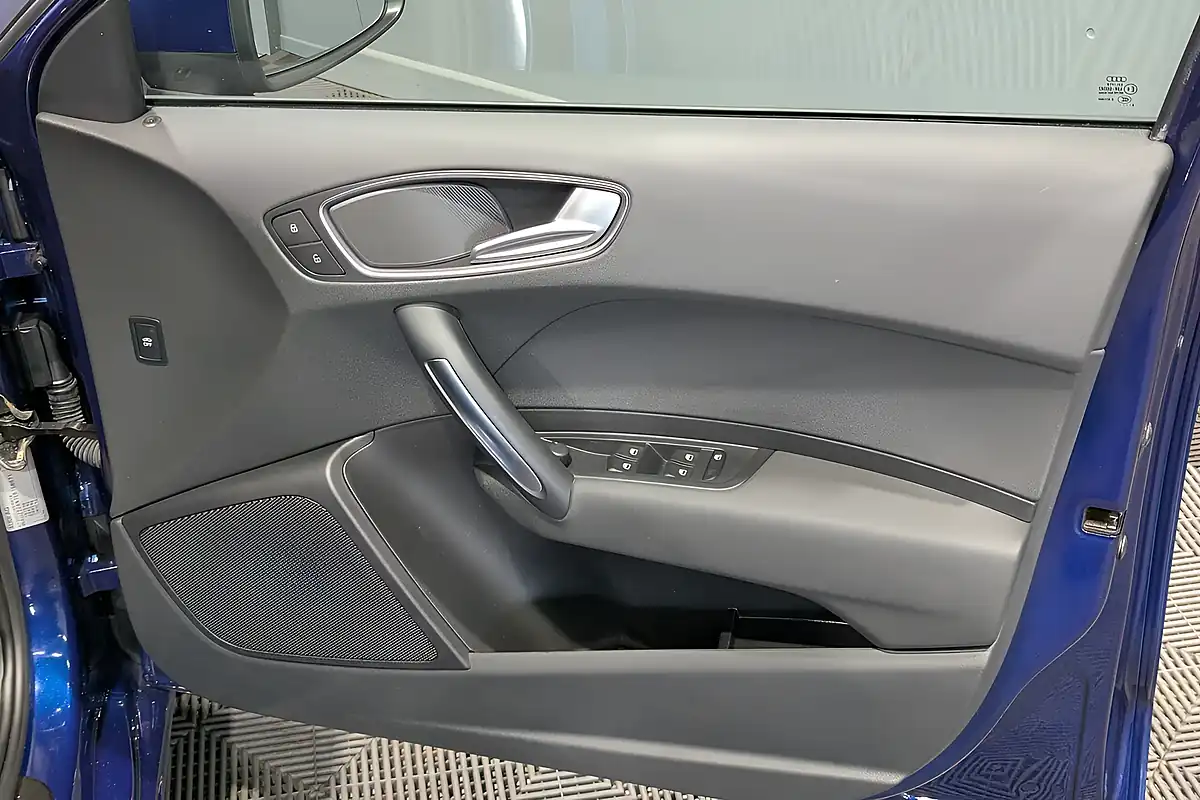Used 2014 Audi A1 Sport Blue - Interior and Exterior details 15