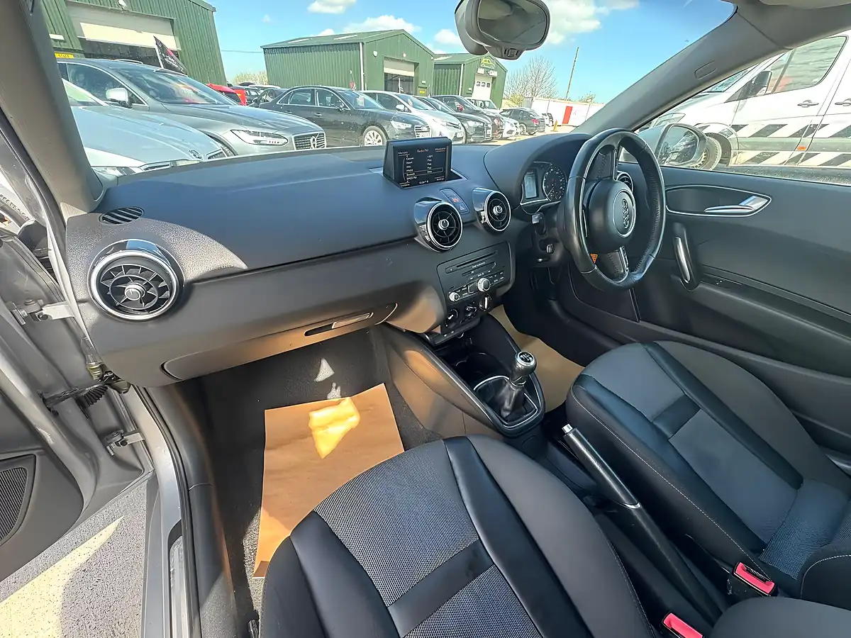 Used 2014 Audi A1 Sport Silver - Interior and Exterior details 14